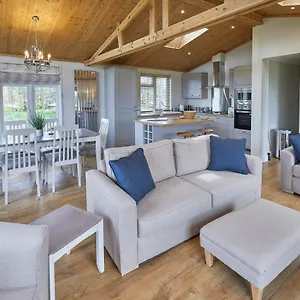  Holiday home Host & - Salt & Seaweed United Kingdom